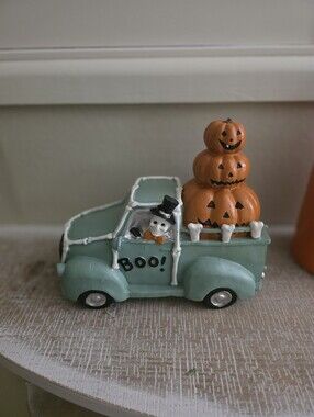 T.J.Maxx Teal Halloween Pickup with Orange Pumpkins